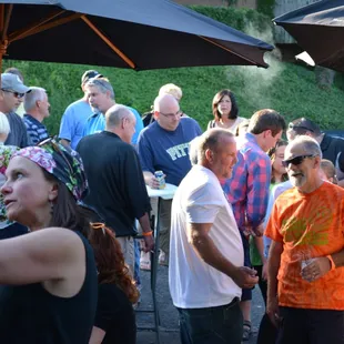 Knuckleheads Bar