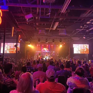 Live music and so much fun!