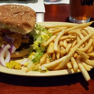 Cheeseburger &amp; Fries