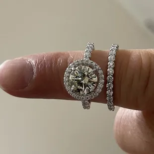 Amazing Diamond with Knutson setting.