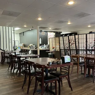 ramen and noodles, interior