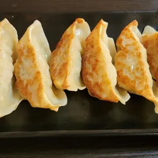 Pot stickers