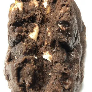Rocky Road Cookie (a look inside!!!)