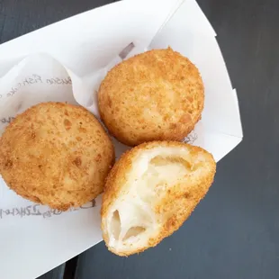 Mozzarella cheese balls