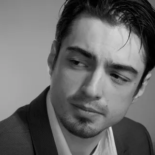 Ian H.
