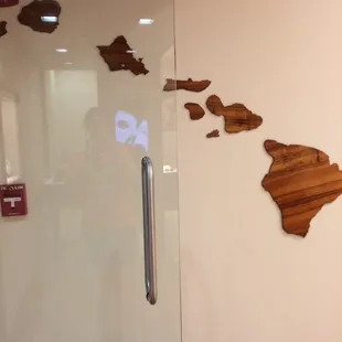 Beautiful artistic details to wall of store