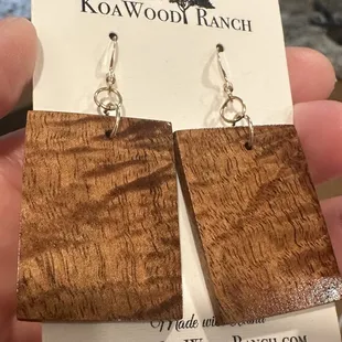 Beautiful chatoyancy on the earrings by artist Shannon