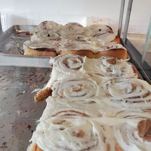 cinnamon rolls with icing