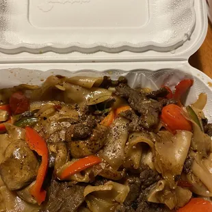 Drunken noodles with beef