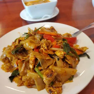 Drunken noodles: too salty=(