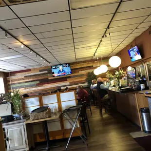 ramen and noodles, interior