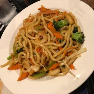 Seafood yaki udon