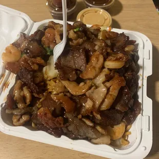 Chicken H8. Chicken, Beef &amp; Shrimp Hibachi NOODLES AND VEG EXTRA BEEF