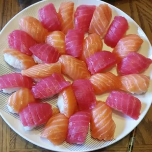 For people who like tuna and salmon sushi