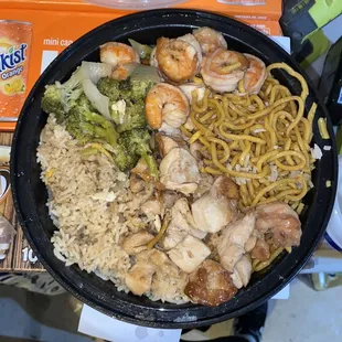 Chicken and shrimp entree