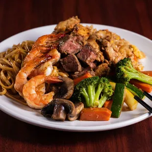 food, ramen and noodles