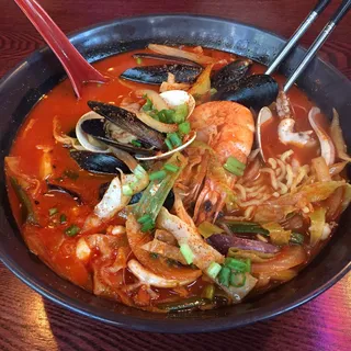 Spicy Seafood Ramen