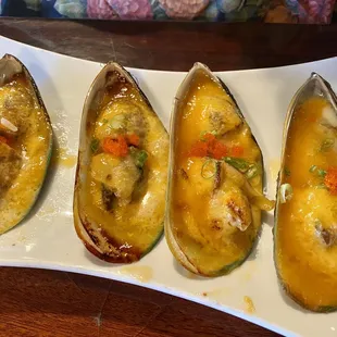 Baked green mussels appetizer