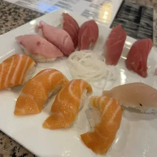 Tuna Nigiri