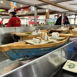 sushi and sashimi, interior