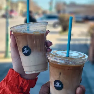 Iced Cookie Butter Lattes w/ Oatmilk