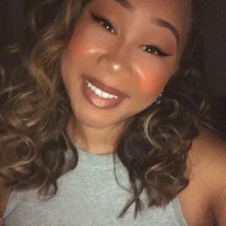 Ally T.