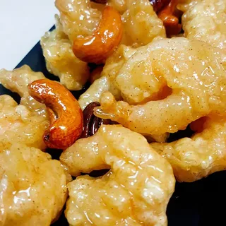 Crispy Honey Nuts Shrimp