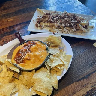 Buffalo Chicken Cheese Dip