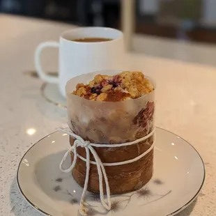 Blackberry cobbler muffin