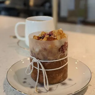 Blackberry cobbler muffin