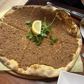 Lahmbaajin Flatbread