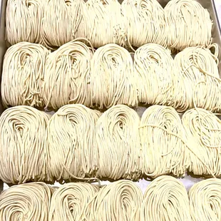 a tray of ramen noodles