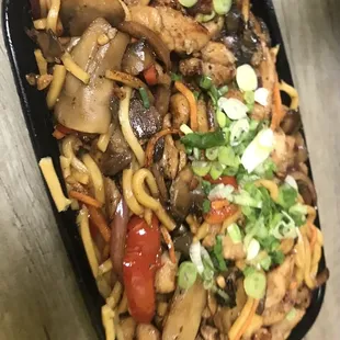 CHICKEN NOODLES