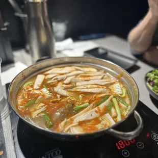 Seafood pot