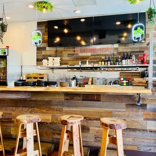 sushi and sashimi, interior