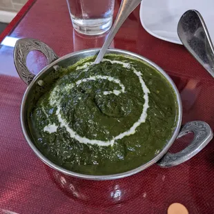 Palak paneer (eating in restaurant)