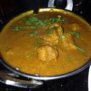 CHICKEN CURRY