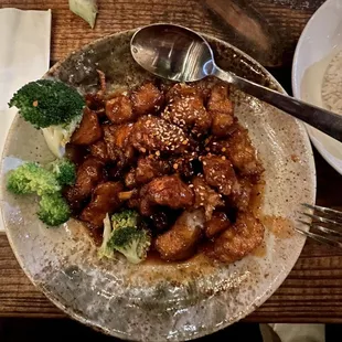 Orange chicken and white rice