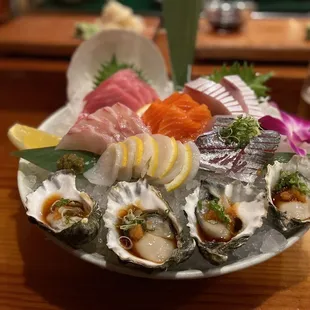 Sashimi and oyster platter (omakase)