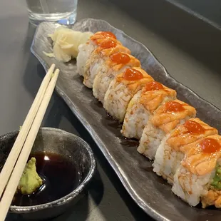 Spicy Baked Salmon Roll