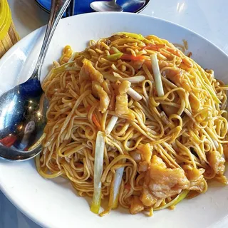 Braised Yi Noodles & Three Shreds in Abalone Sauce