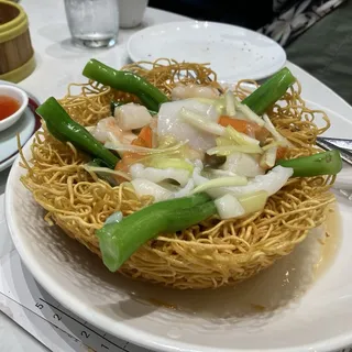 Seafood Stir-Fried Vermicelli