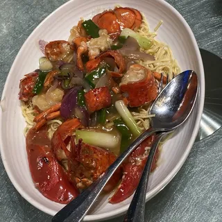 Boston Lobster Yi Fu Noodles w/ Supreme Broth