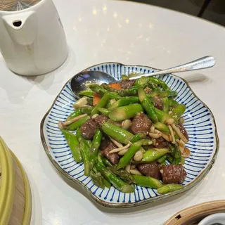 Stir-fried Wagyu Beef w/ Black Pepper Sauce