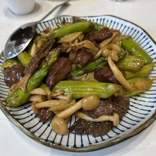 Wok Fried Wagyu Beef Cube w/ Morrel Mushroom