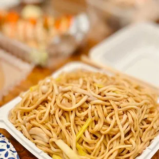 E Braised E-Foo Noodles with Dried Scallop &amp; Enoki Mushroom