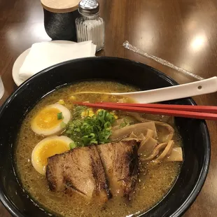 R2. Shoyu Paitan Ramen (soy sauce )