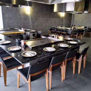 sushi and sashimi, interior