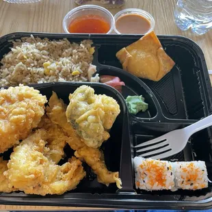 Chicken &amp; Vegetable Tempura Bento Box Lunch