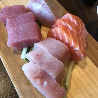 12 Pieces Sashimi Combo
